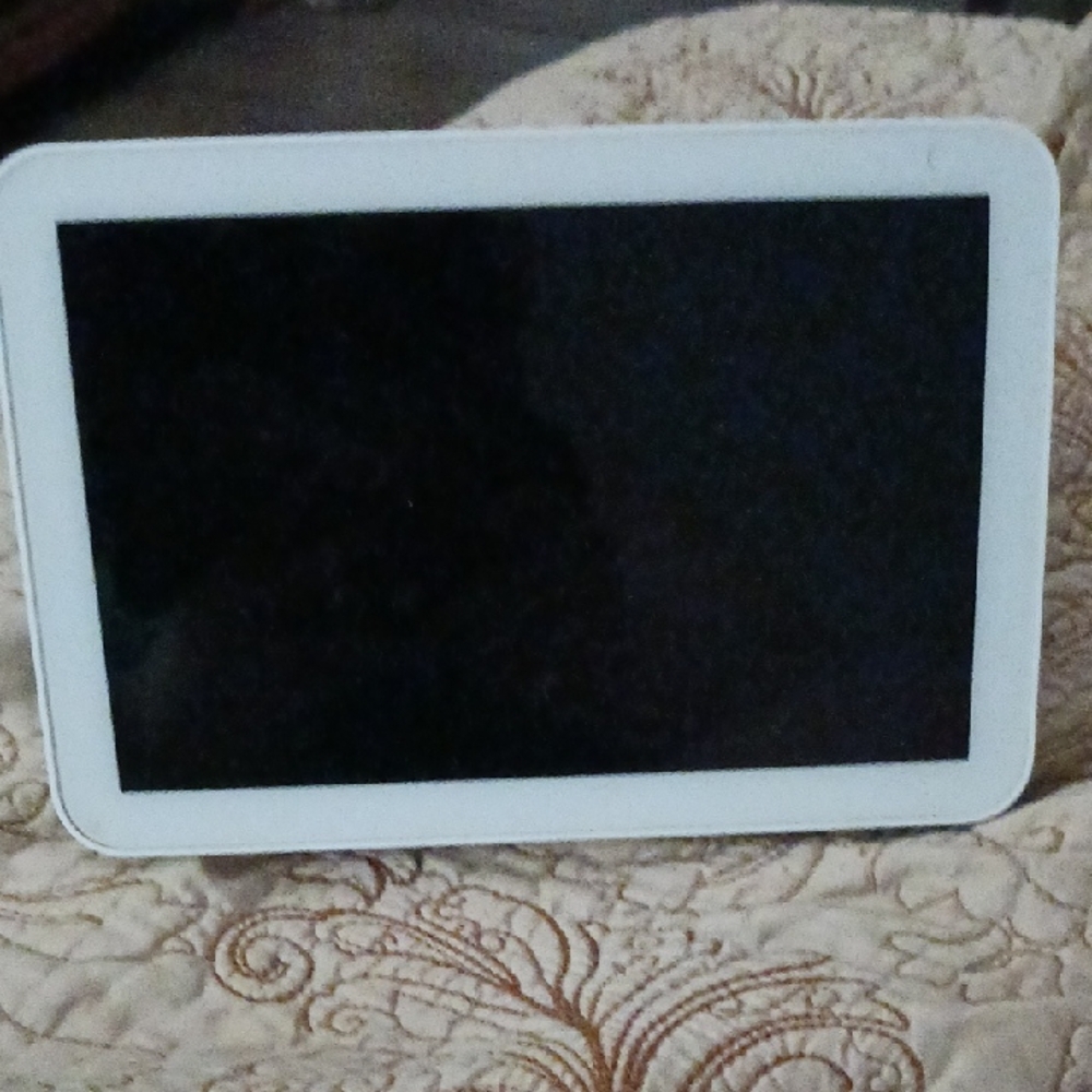 Sleek White Tablet for Effortless Connectivity